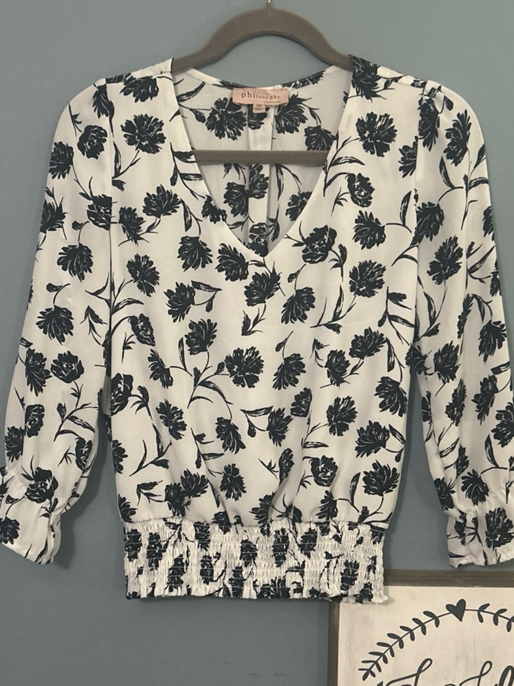 Philosophy Black & White Floral V-Neck Smocked Waist Blouse